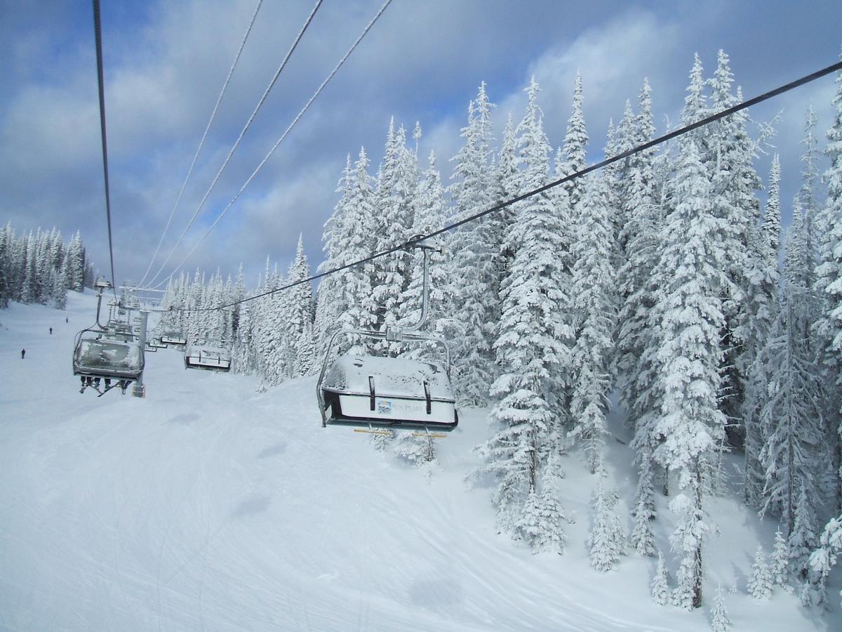 The Burfield Ξενοδοχείο Sun Peaks Εξωτερικό φωτογραφία